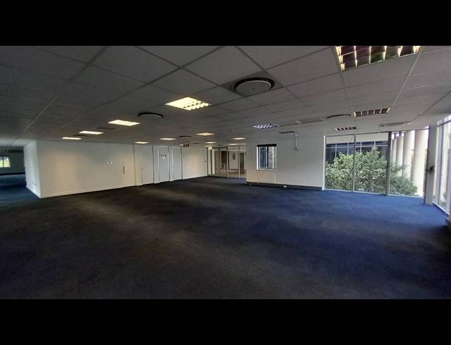 1,425M² OFFICE TO LET IN BRYANSTON